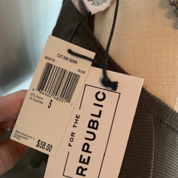 "For the Republic" NWT Women's Scoop neck Knit Top - Picture 11 of 14